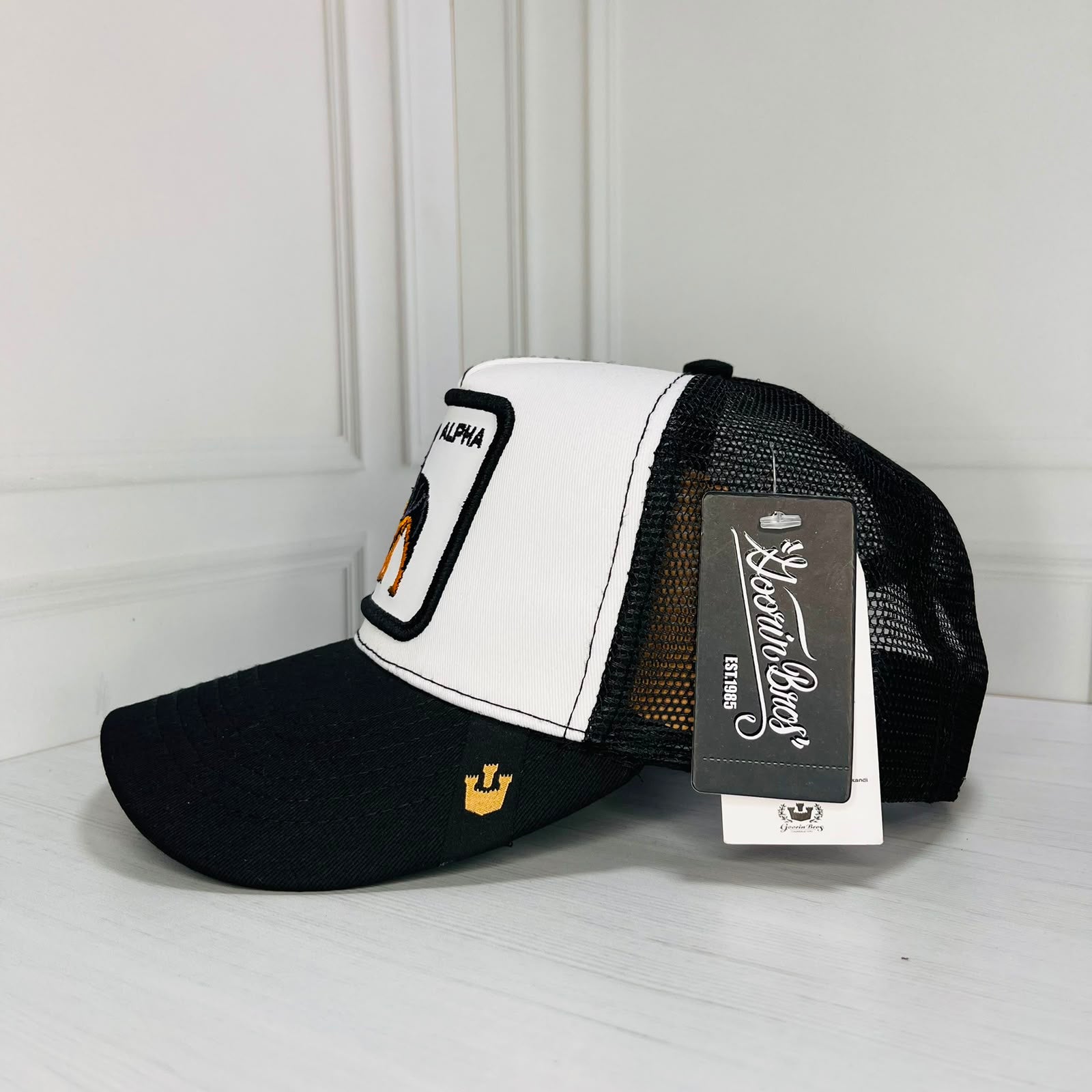 Gorra Alpha Edition – Blanco/Negro
