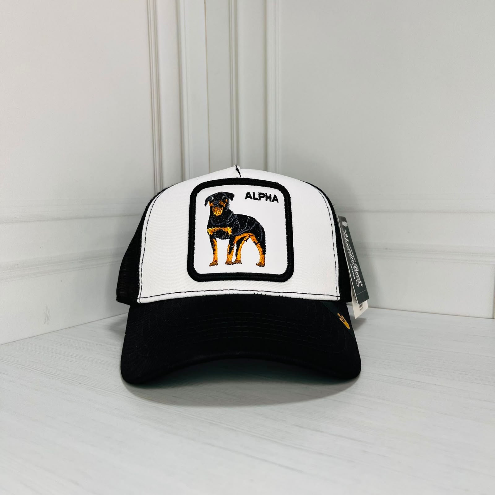 Gorra Alpha Edition – Blanco/Negro